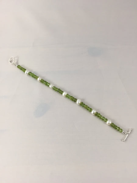 Peridot and Freshwater Pearl Bracelet